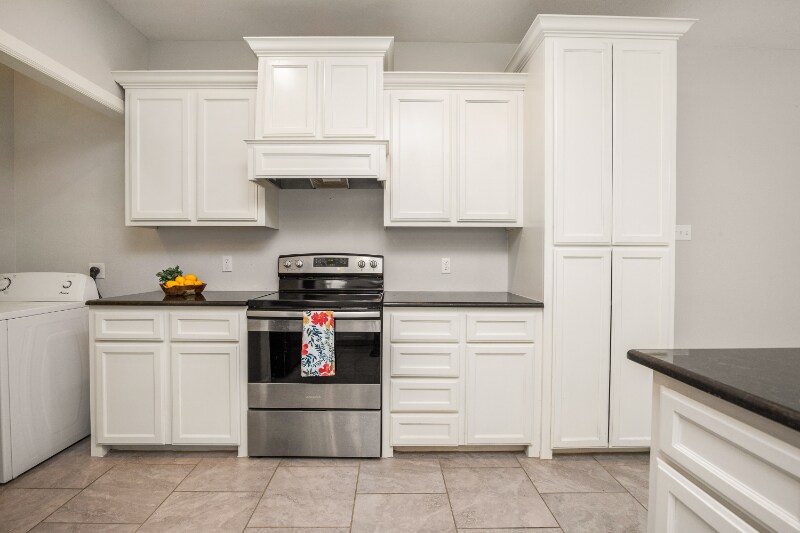 Building Photo - 1650 Clare Dr