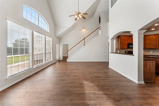 Building Photo - 21915 Sunvolt Ct