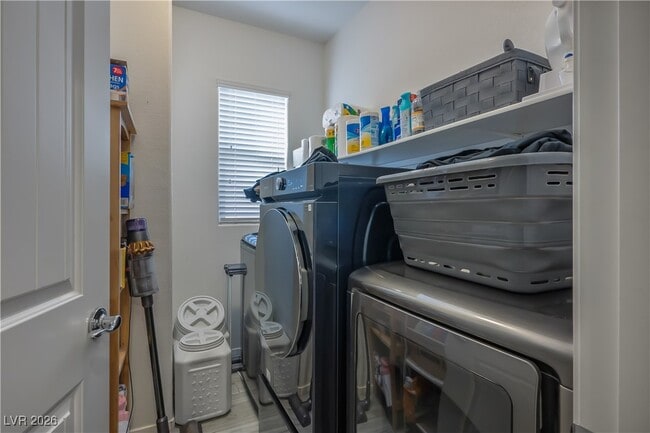 Building Photo - 276 Kindly Way