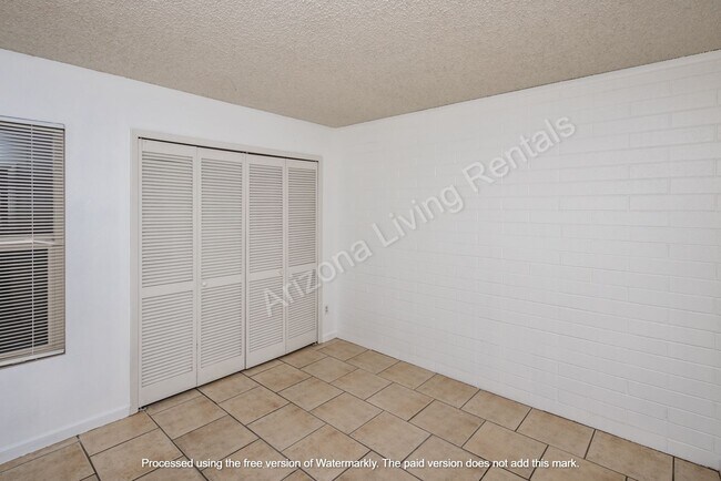 Building Photo - SAND2241