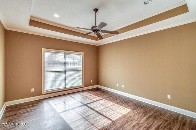 Building Photo - 401 Ash Tree Ln