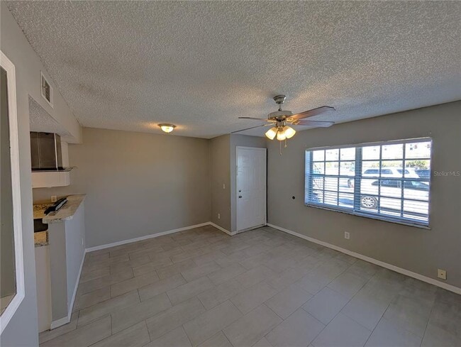 Building Photo - 6415 S Roberts Ave