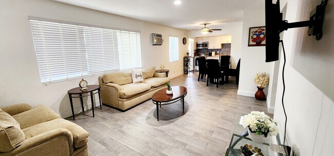 Building Photo - 1901 Wiley St