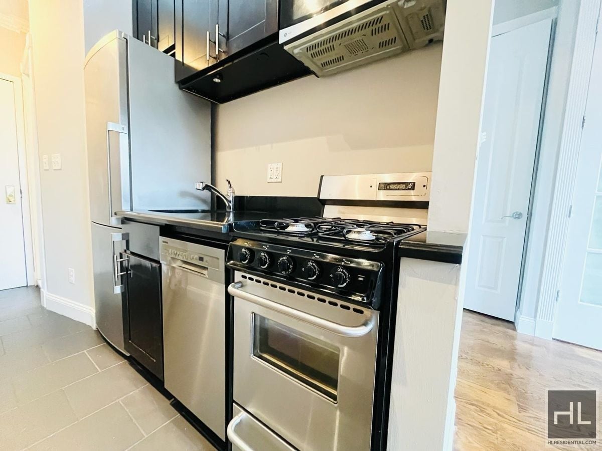 Building Photo - Elizabeth Street