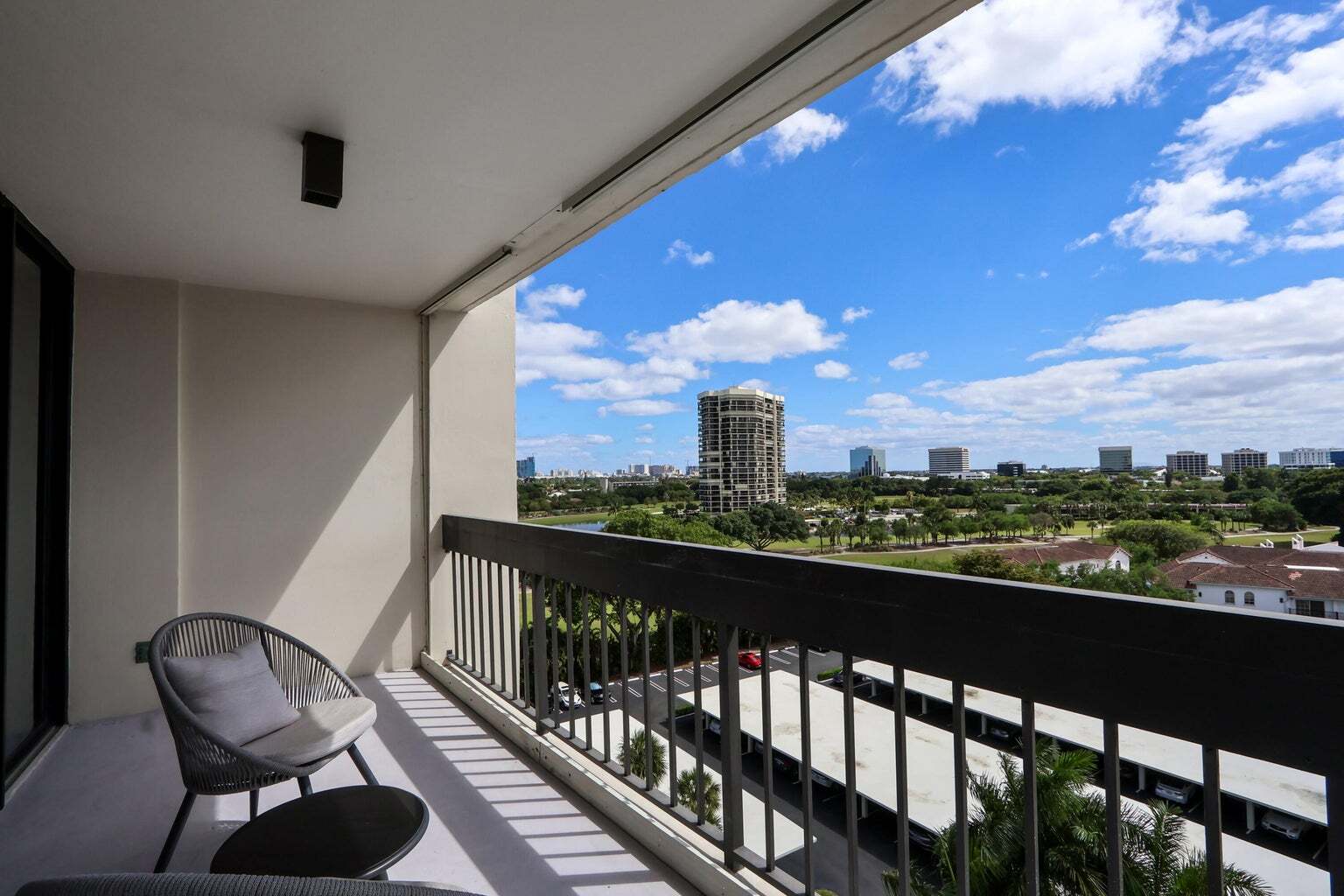 Building Photo - 2000 Presidential Way