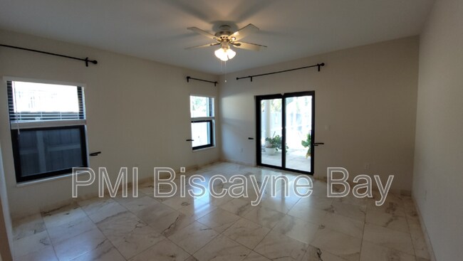 Building Photo - 21369 SW 92nd Ave