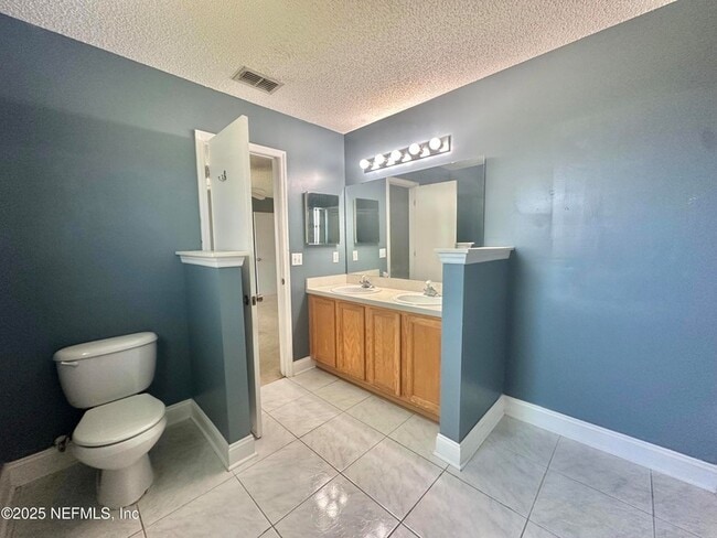 Building Photo - 925 Lake Sanford Ct