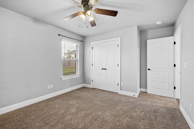 Building Photo - Spacious 4-Bedroom Home with Open Layout, ...
