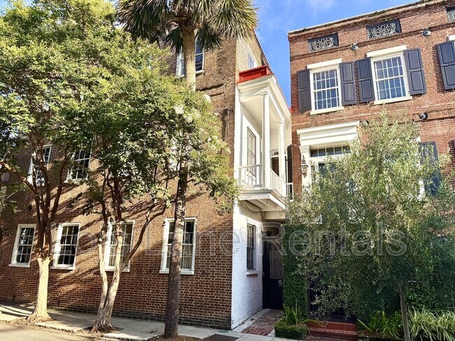 Primary Photo - 22 Wentworth St