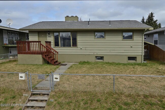 Primary Photo - 3941 E 8th Ave