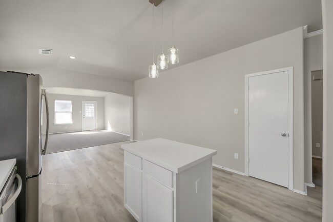 Building Photo - 3139 Lodgemist Ln