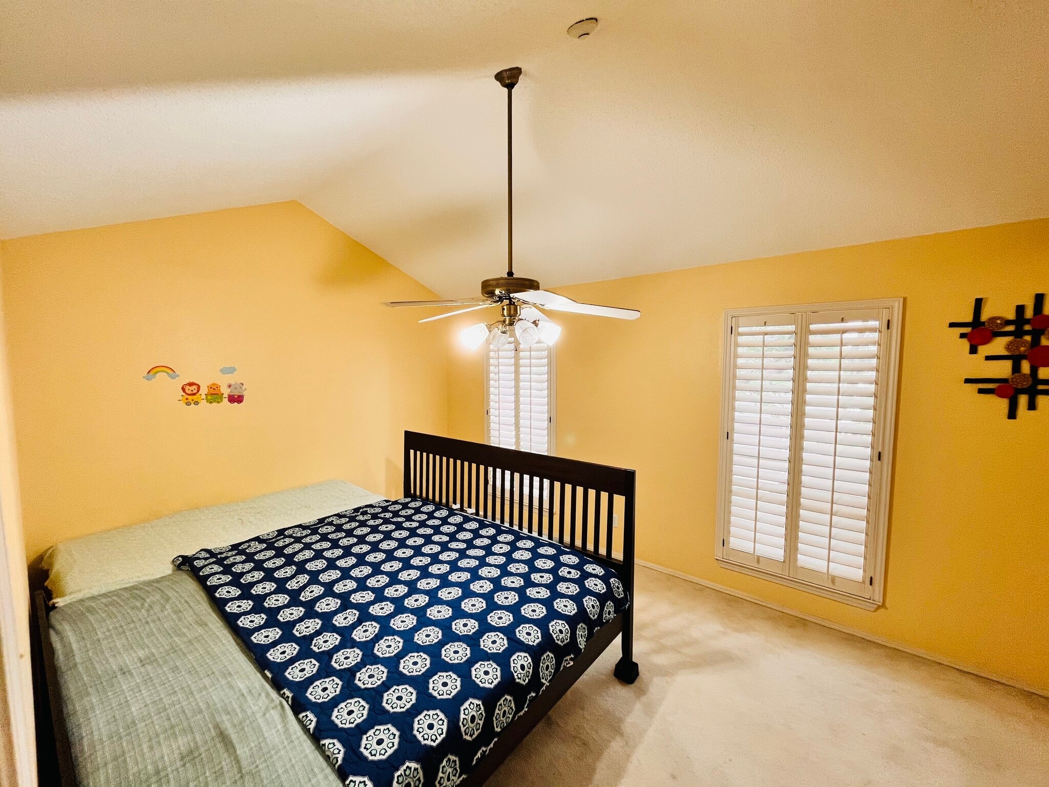 Upstaires bedroom - 659 Cimarron Trl