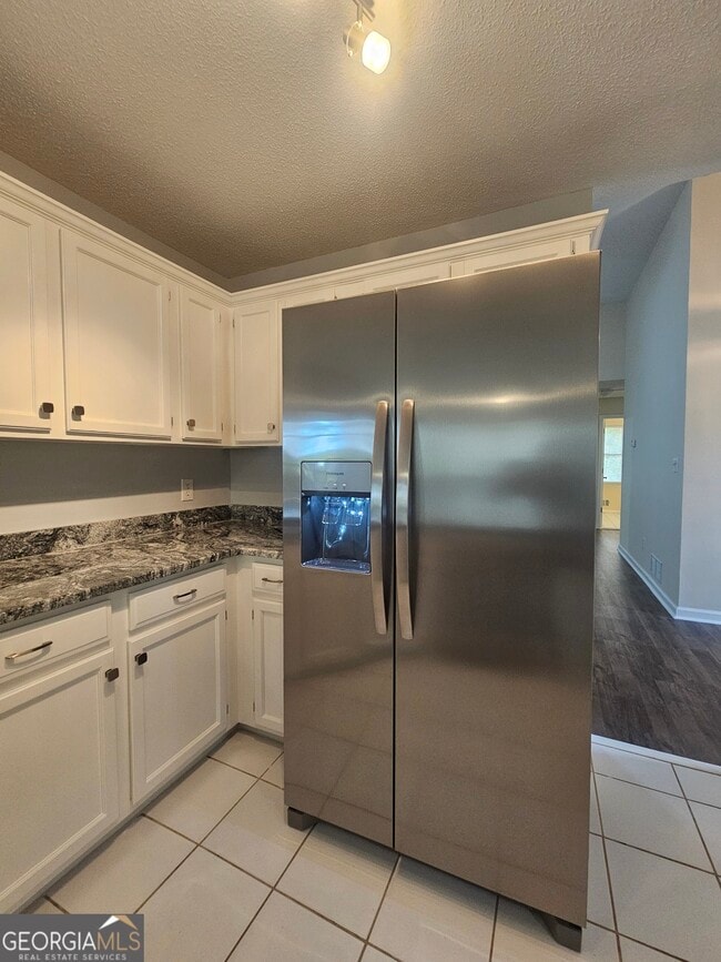 Building Photo - 30 Glenridge Dr