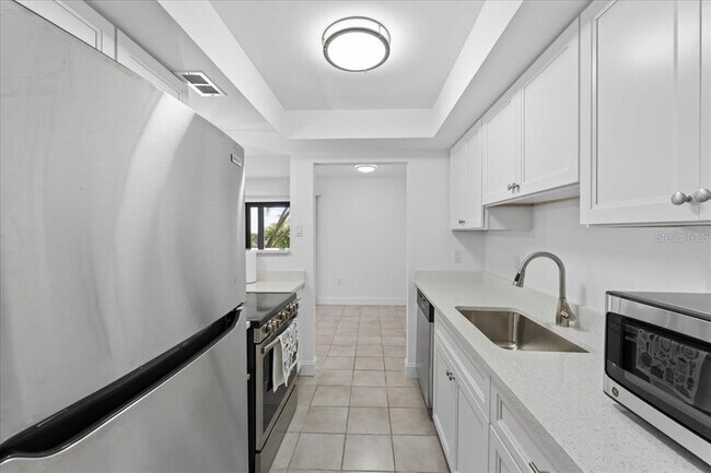 Building Photo - 11525 8th Way N