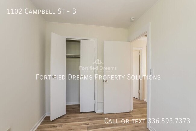 Building Photo - 1102 Campbell St