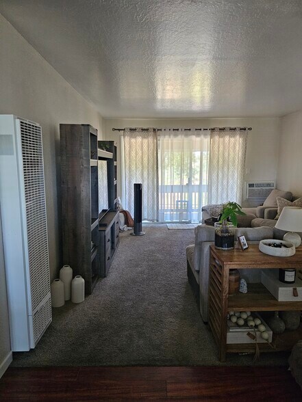 Building Photo - 1009 Murrieta Blvd