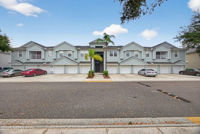 Primary Photo - 7047 Deer Lodge Cir