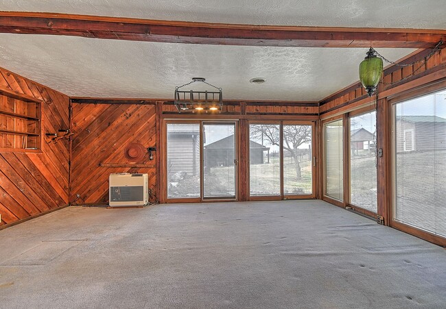 Building Photo - 563 Hales Chapel Rd