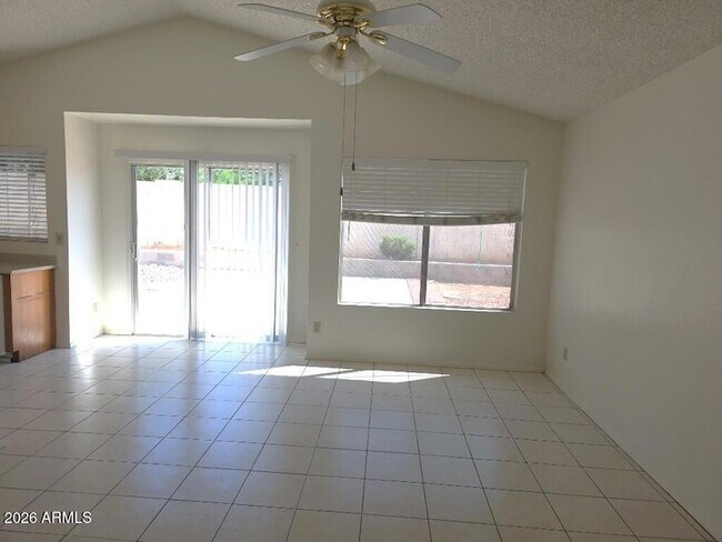 Building Photo - 3034 E Villa Maria Dr