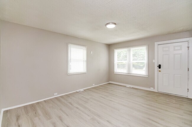 Building Photo - 2710 Fletcher St