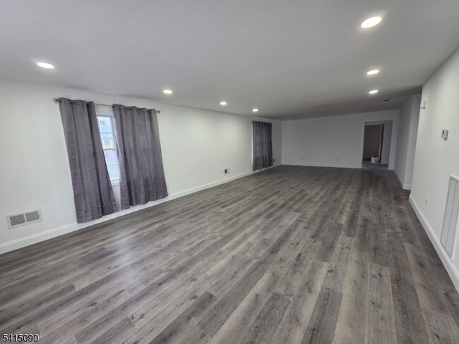 Building Photo - 260 Trenton Ave