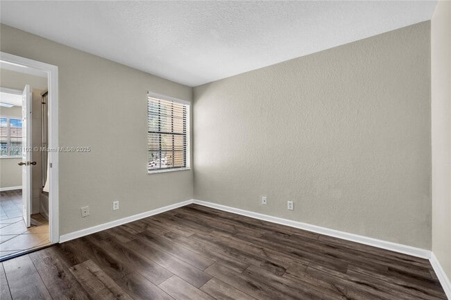 Building Photo - 4137 Briar Ln