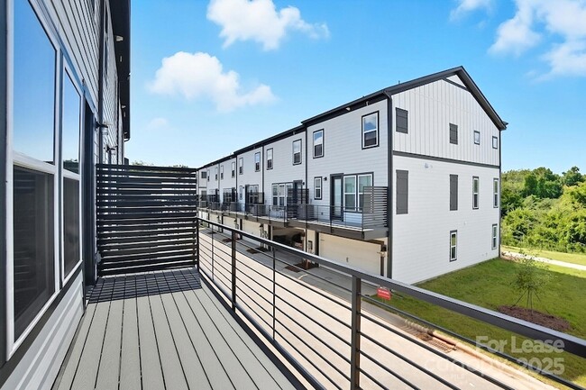 Building Photo - 3210 Stelfox St