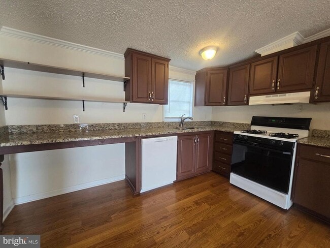 Building Photo - 103 Beth Pl