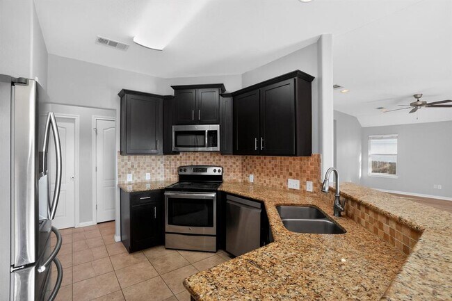 Building Photo - 219 Valley Oaks Loop