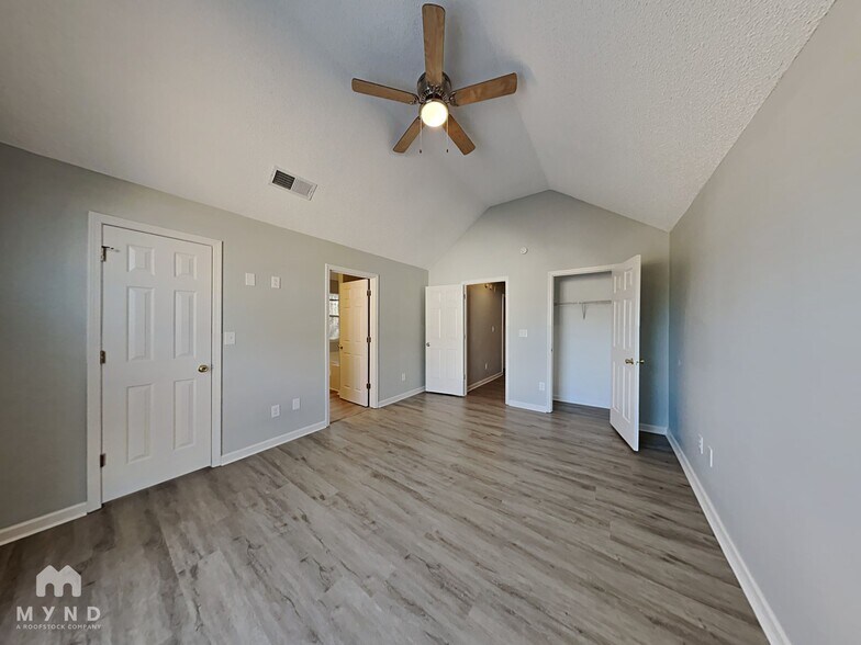 Building Photo - 7010 Mahogany Dr