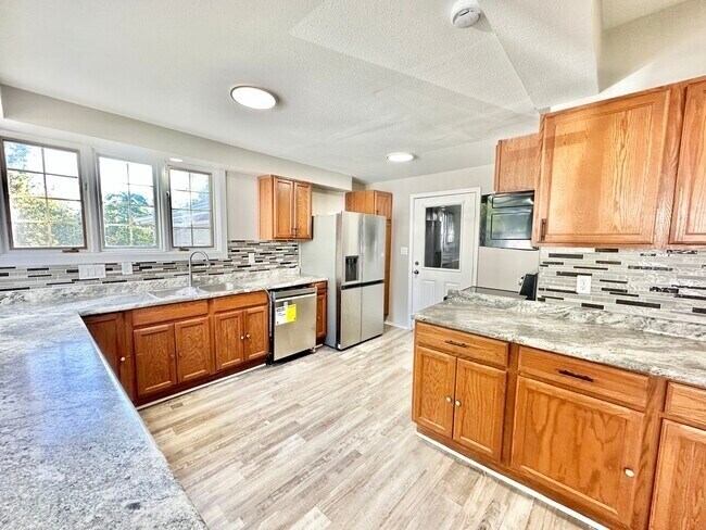 Building Photo - 1505 24th St