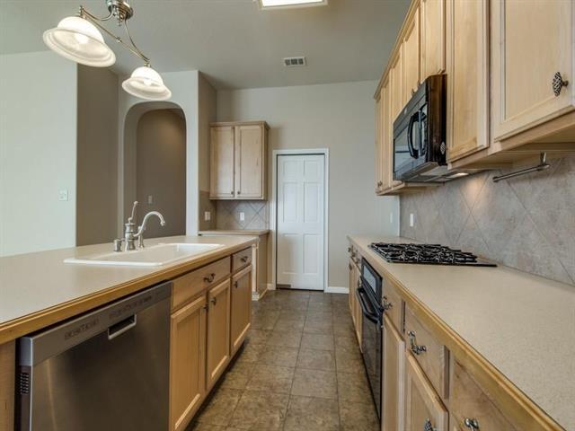 Building Photo - 12770 Swan Lake Dr