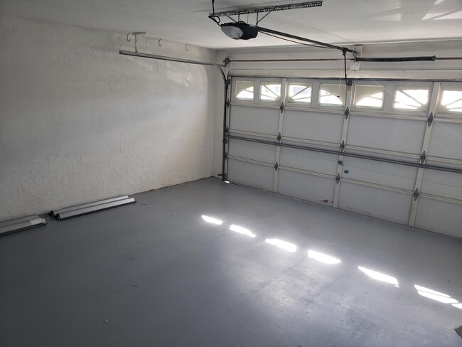 Building Photo - 1448 Waterway Cove Dr