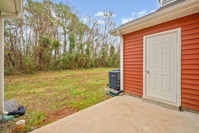 Building Photo - Nice Townhome in Governors Crossing Ready for you to Call home before Christmas