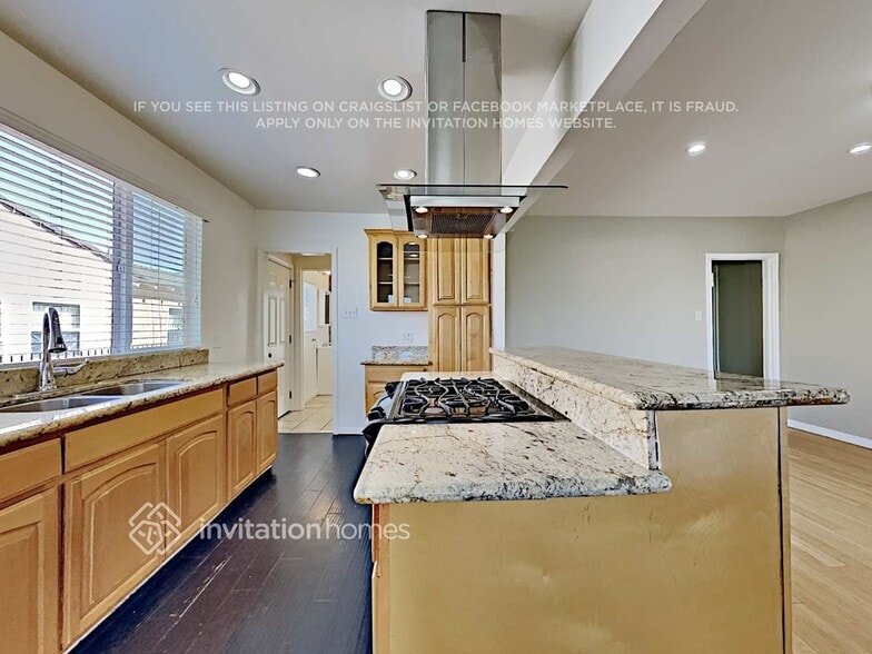 Building Photo - 1838 W 82nd St