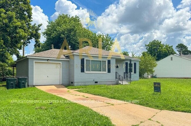 Building Photo - LOCATION! LOCATION! LOCATION! Charming 2 B...