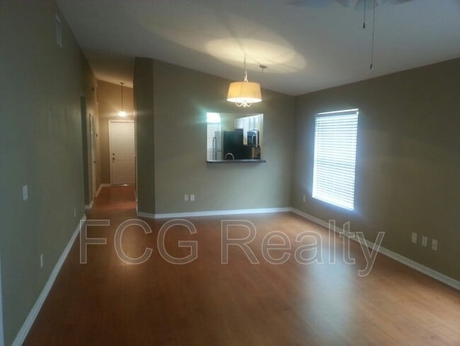 Building Photo - 510 Dharma Cir