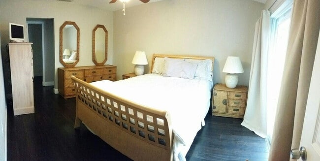 Building Photo - 3831 NW 113th Terrace