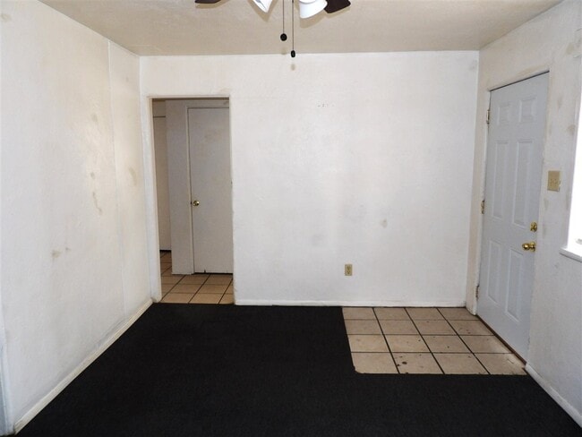 Building Photo - 2341 NW Bell Ave