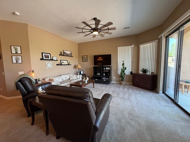 Building Photo - Luxurious Furnished Golf Course Short-Term Rental