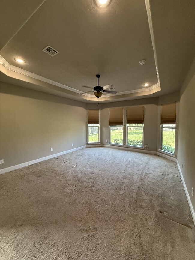 Building Photo - 6645 Jasper Cir