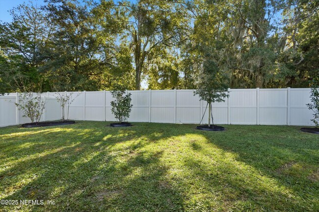 Building Photo - 12581 Creekside Mnr Dr