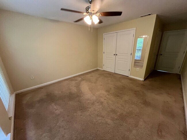 Building Photo - 14-1414 Jones