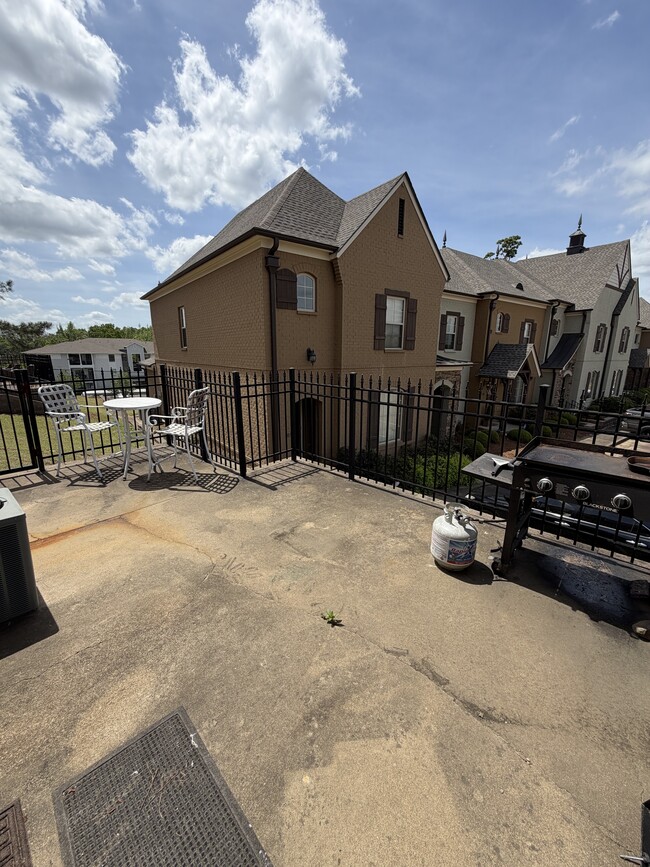 Building Photo - 2495 Old Taylor Rd