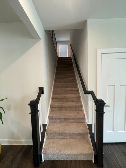 Building Photo - 3066 Boxbury Ln