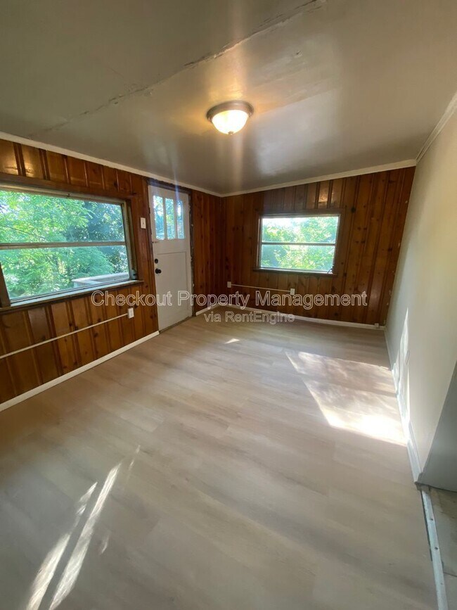 Building Photo - 5516 Fairridge Ct