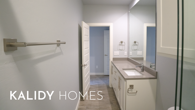 Building Photo - 307 Kirks Holw