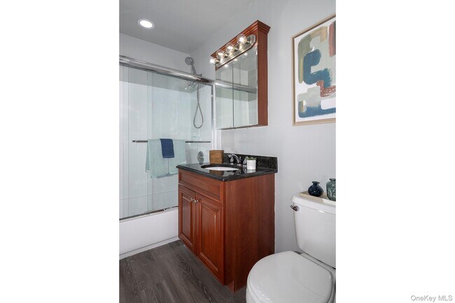 Building Photo - 28 Mainsail Dr