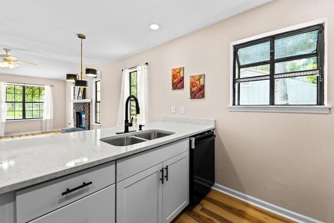 Building Photo - 3557 Sedona Loop