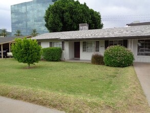 Building Photo - #1049-Tay